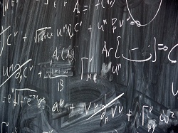 Matematicas, ecuaciones, pizarra